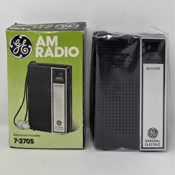 Vintage General Electric GE AM Transistor Radio 7-2705 Solid State New In Box - Picture 1 of 8